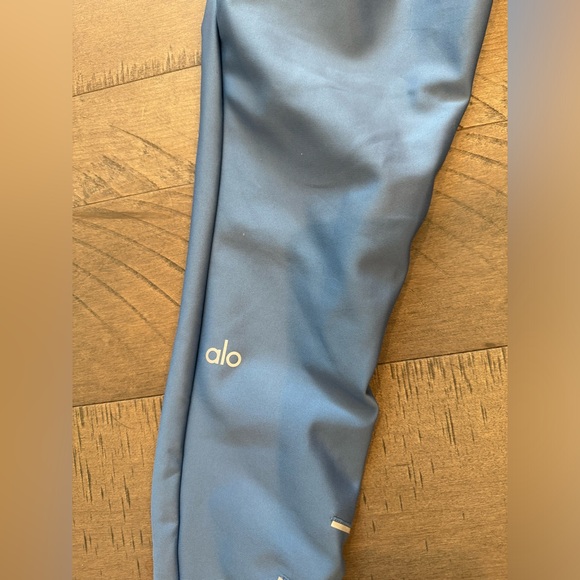 ALO blue and silver air lift pants - Picture 3 of 4